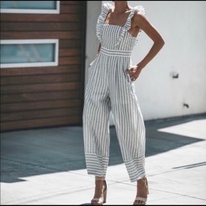 Vici Fresh Start Pocketed Jumpsuit - size M